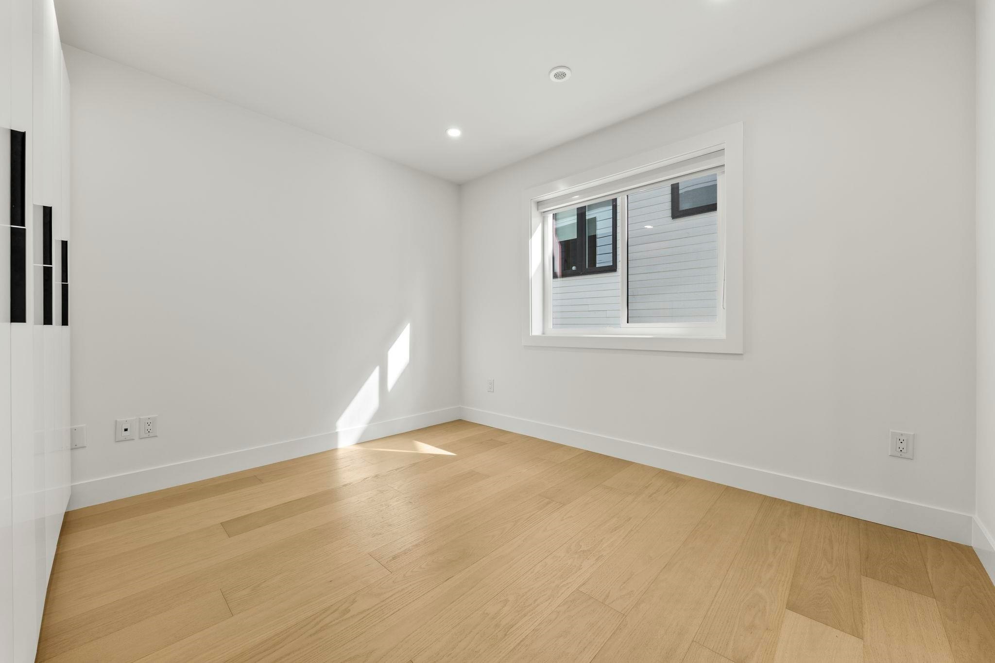 2-3576 E Pender Street, Vancouver, BC, V5K 2E3 - 8