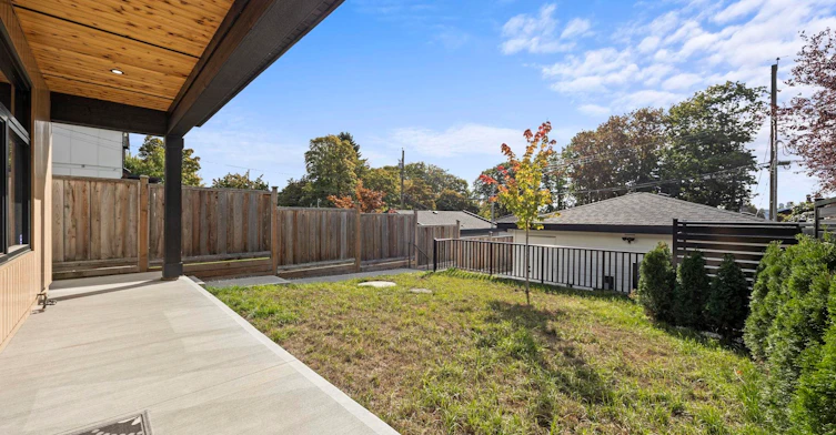 2-3576 E Pender Street, Vancouver, BC, V5K 2E3 - 28