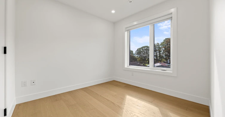 2-3576 E Pender Street, Vancouver, BC, V5K 2E3 - 12
