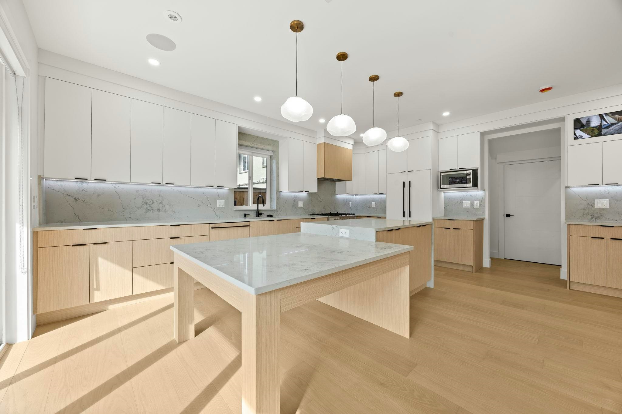 2-3576 E Pender Street, Vancouver, BC, V5K 2E3 - 22