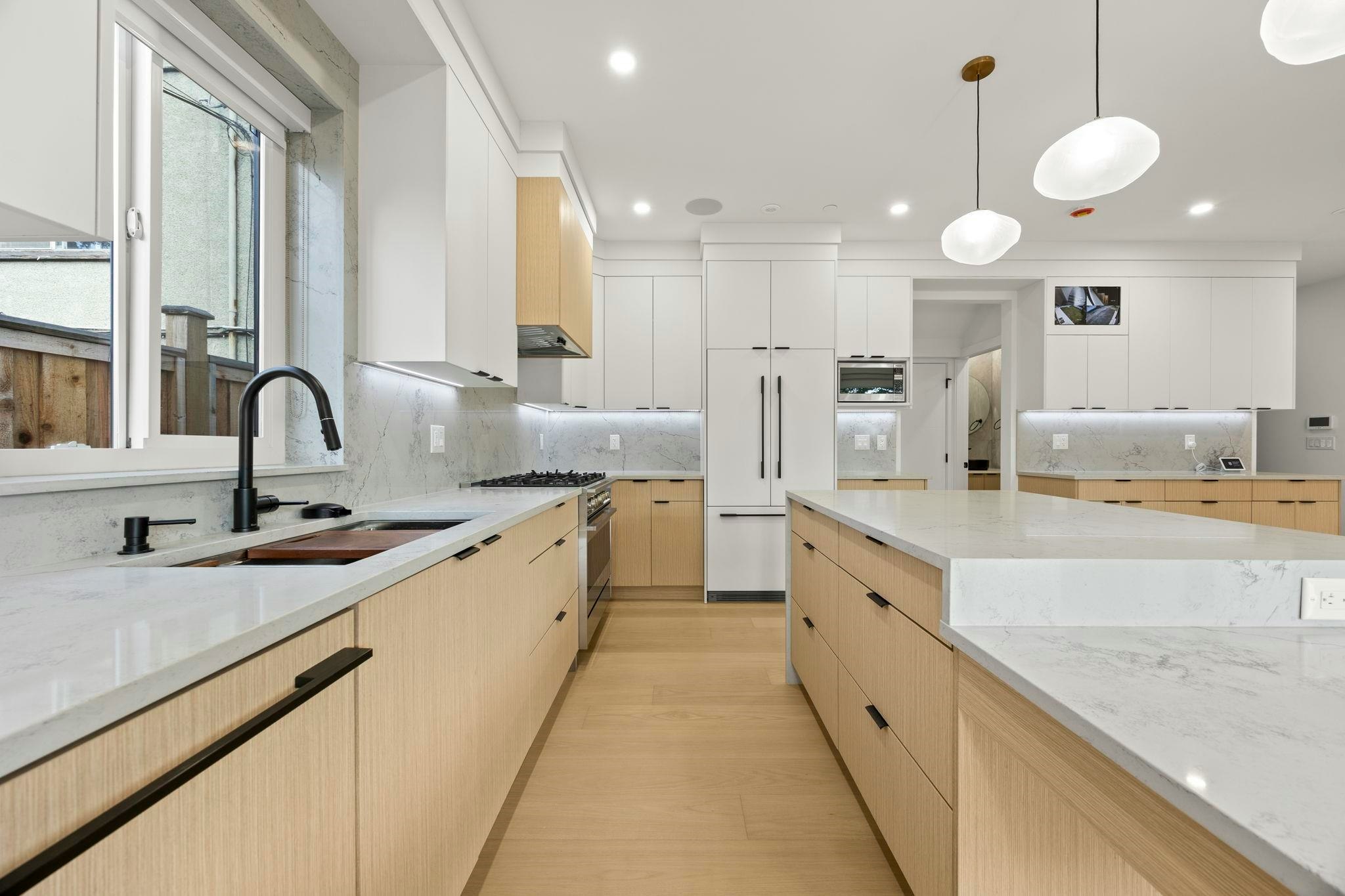 2-3576 E Pender Street, Vancouver, BC, V5K 2E3 - 26
