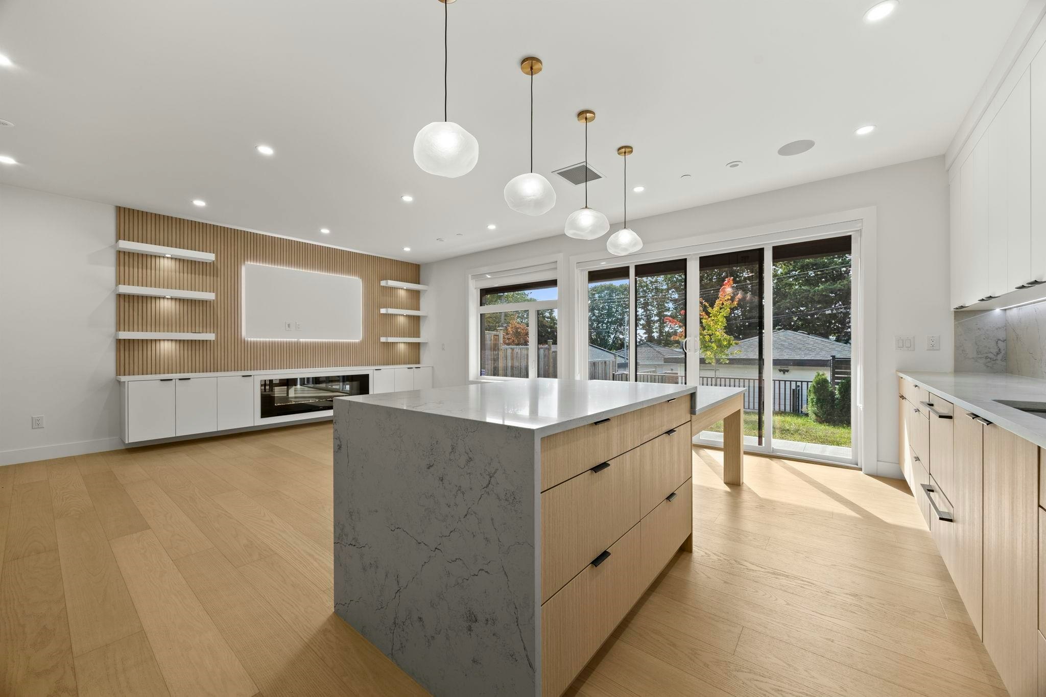 2-3576 E Pender Street, Vancouver, BC, V5K 2E3 - 25