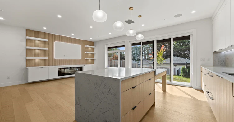 2-3576 E Pender Street, Vancouver, BC, V5K 2E3 - 25