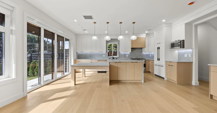 2-3576 E Pender Street, Vancouver, BC, V5K 2E3 - 20
