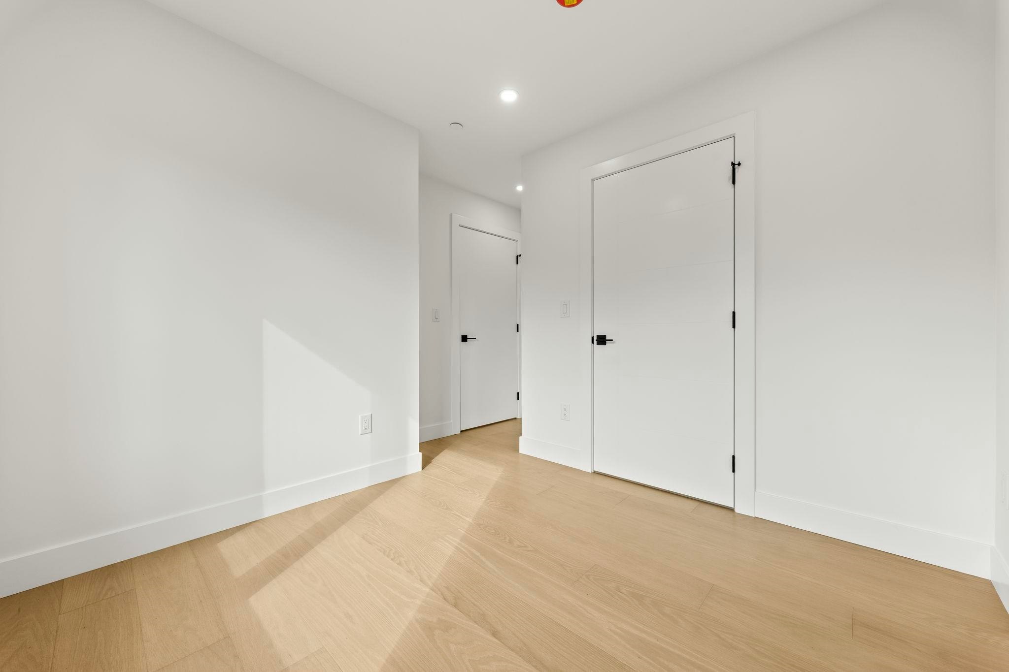 2-3576 E Pender Street, Vancouver, BC, V5K 2E3 - 13