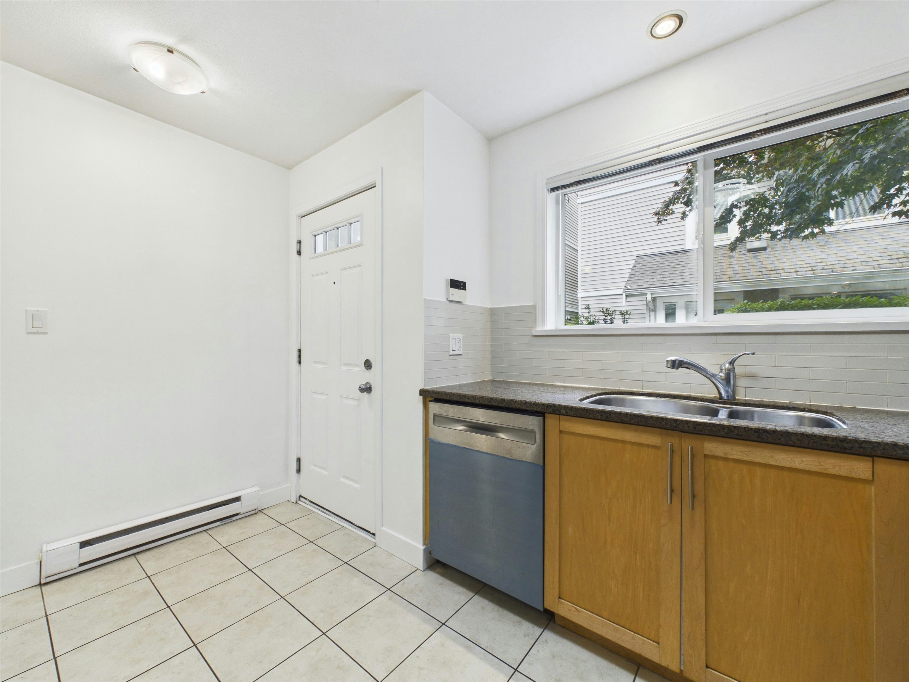 7-5525 Halley Avenue, Burnaby, BC, V5H 2R1 - 9