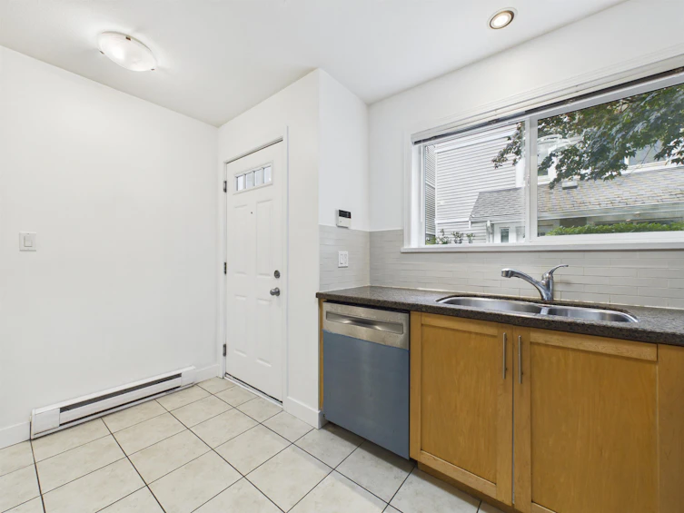 7-5525 Halley Avenue, Burnaby, BC, V5H 2R1 - 9