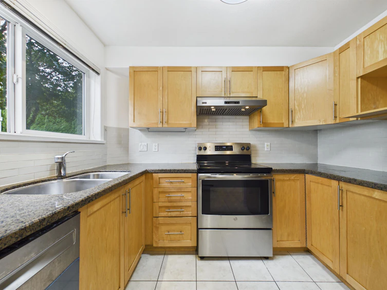 7-5525 Halley Avenue, Burnaby, BC, V5H 2R1 - 5