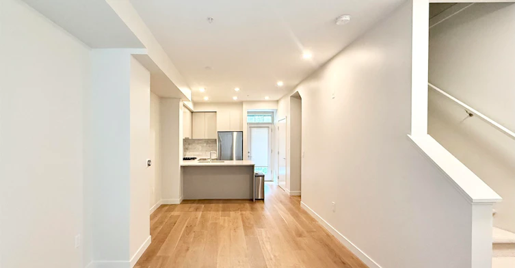 7923, Oak Street, Vancouver, BC, V6P 0H9 - 4