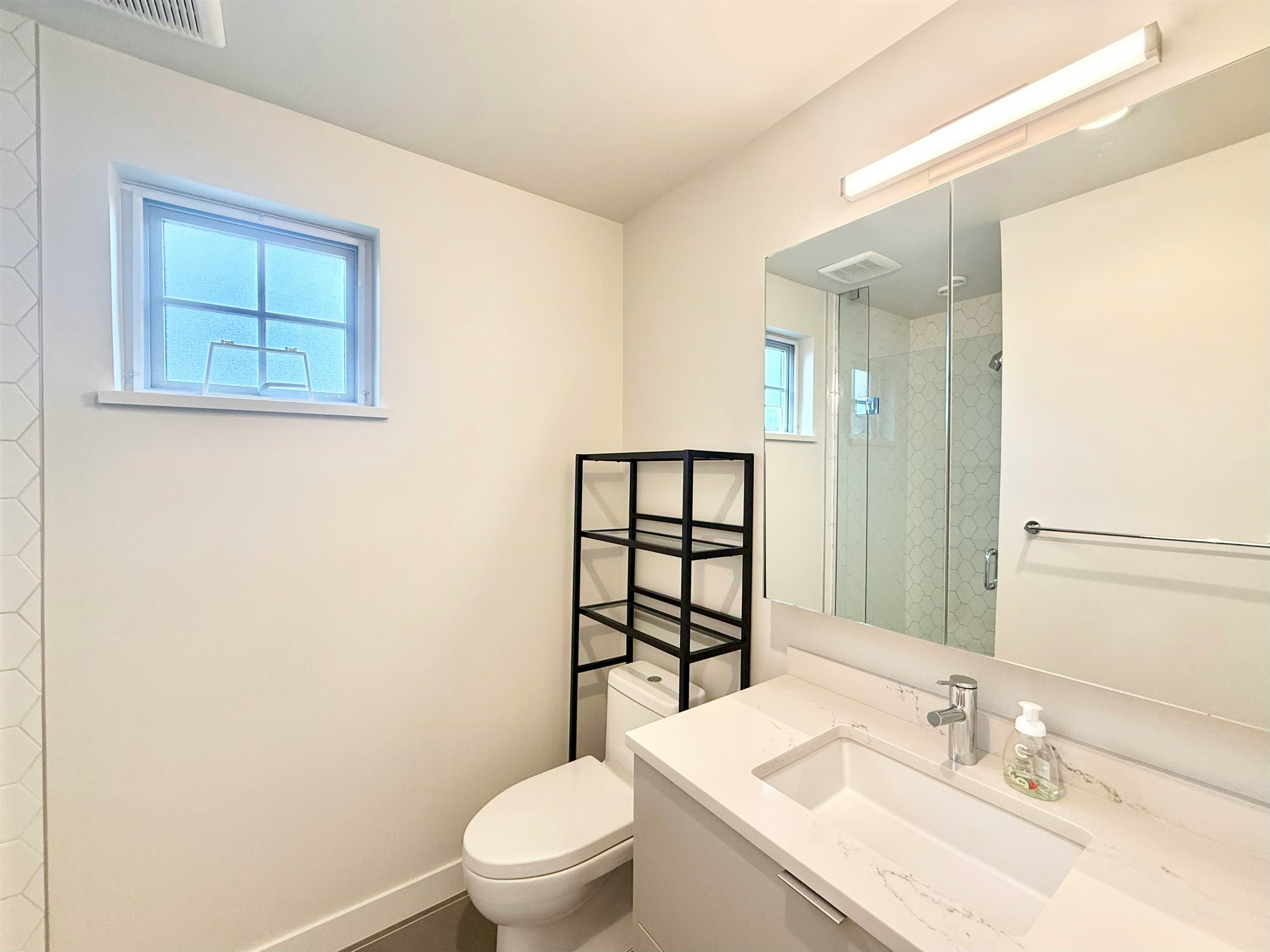 7923,  Oak Street, Vancouver, BC, V6P 0H9 - 18