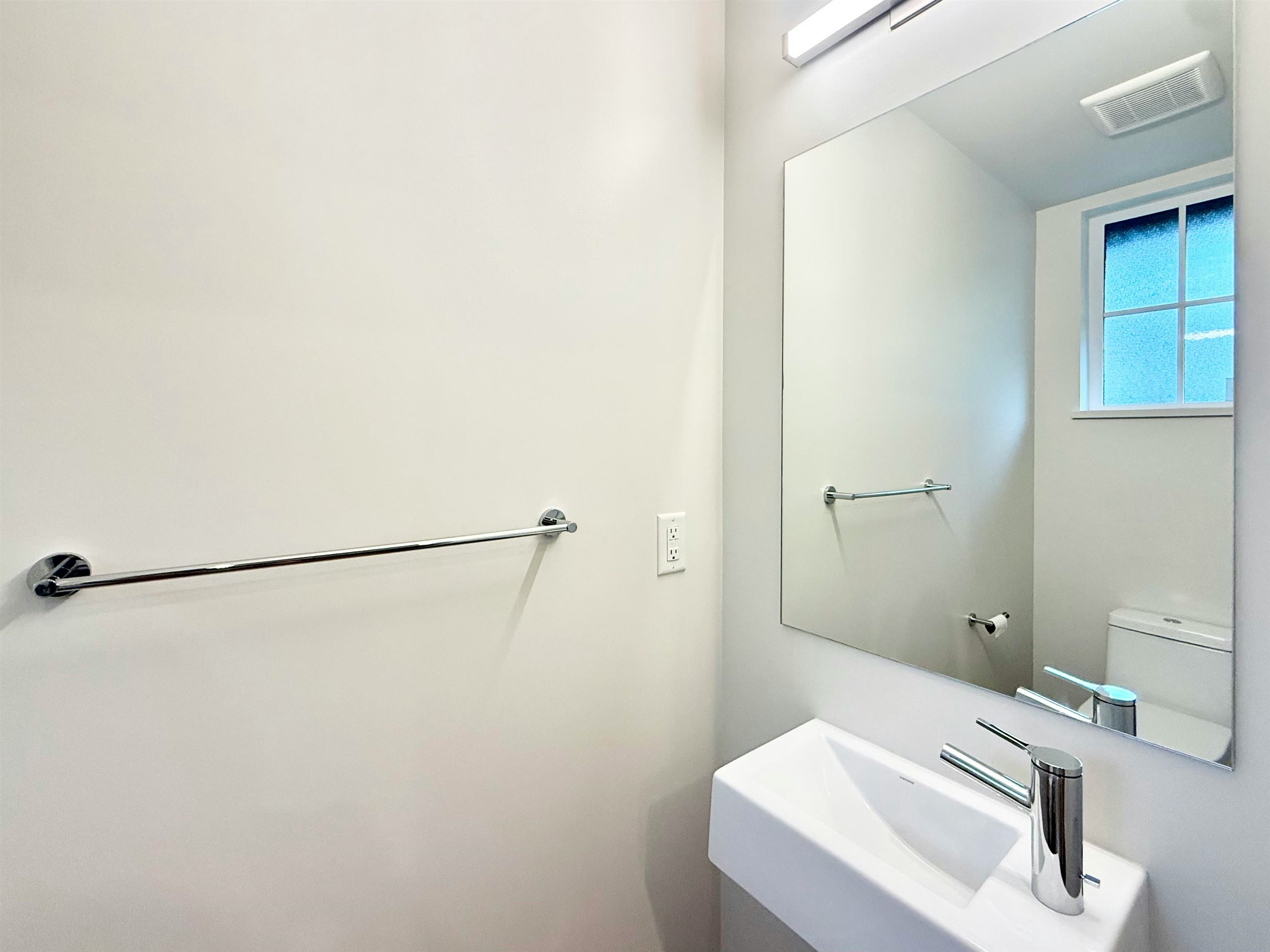7923,  Oak Street, Vancouver, BC, V6P 0H9 - 9