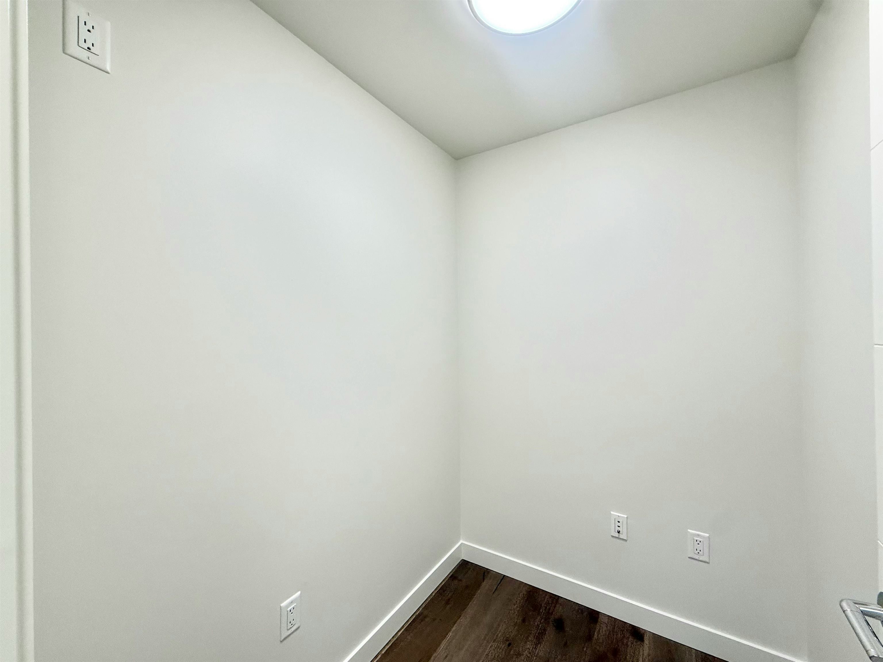 7923,  Oak Street, Vancouver, BC, V6P 0H9 - 10