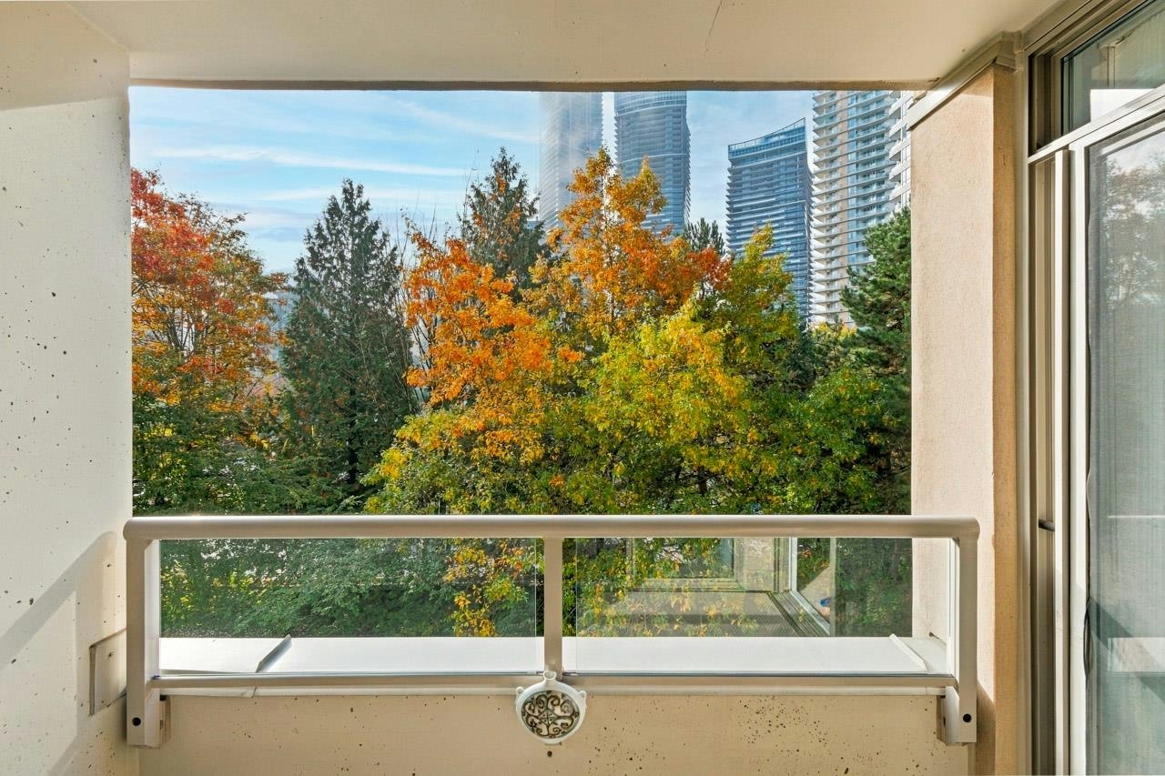 501-6055 Nelson Avenue, Burnaby, BC, V5H 4L4 - 9