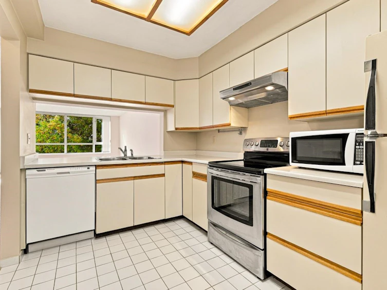 501-6055 Nelson Avenue, Burnaby, BC, V5H 4L4 - 14