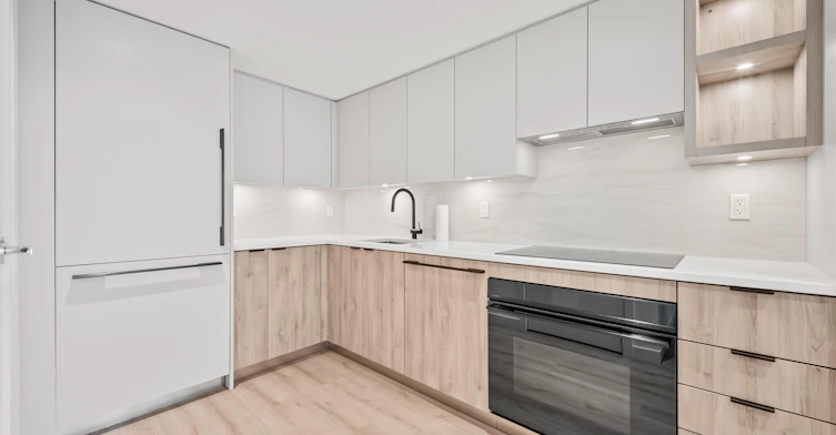 425-755 Harbourside Drive, North Vancouver, BC, V7P 0G1 - 3