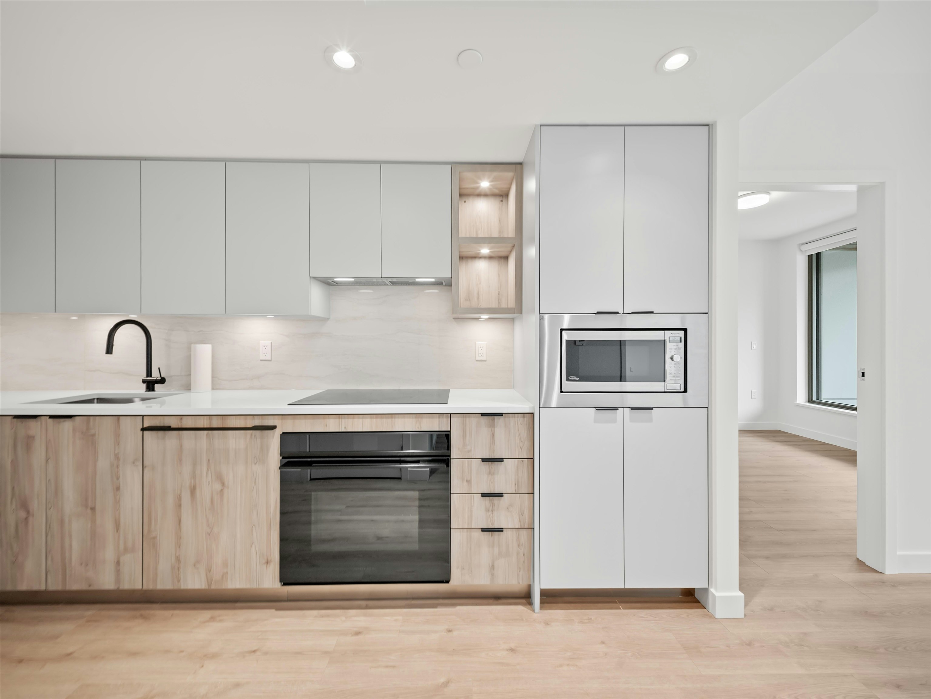 425-755 Harbourside Drive, North Vancouver, BC, V7P 0G1 - 4
