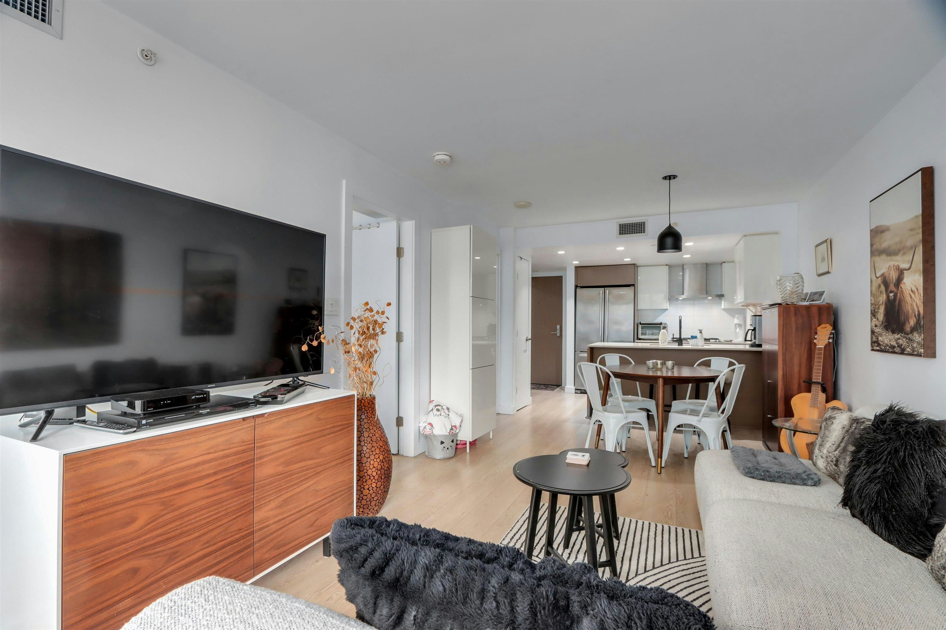 207-1618 Quebec Street, Vancouver, BC, V6A 0C5 - 9