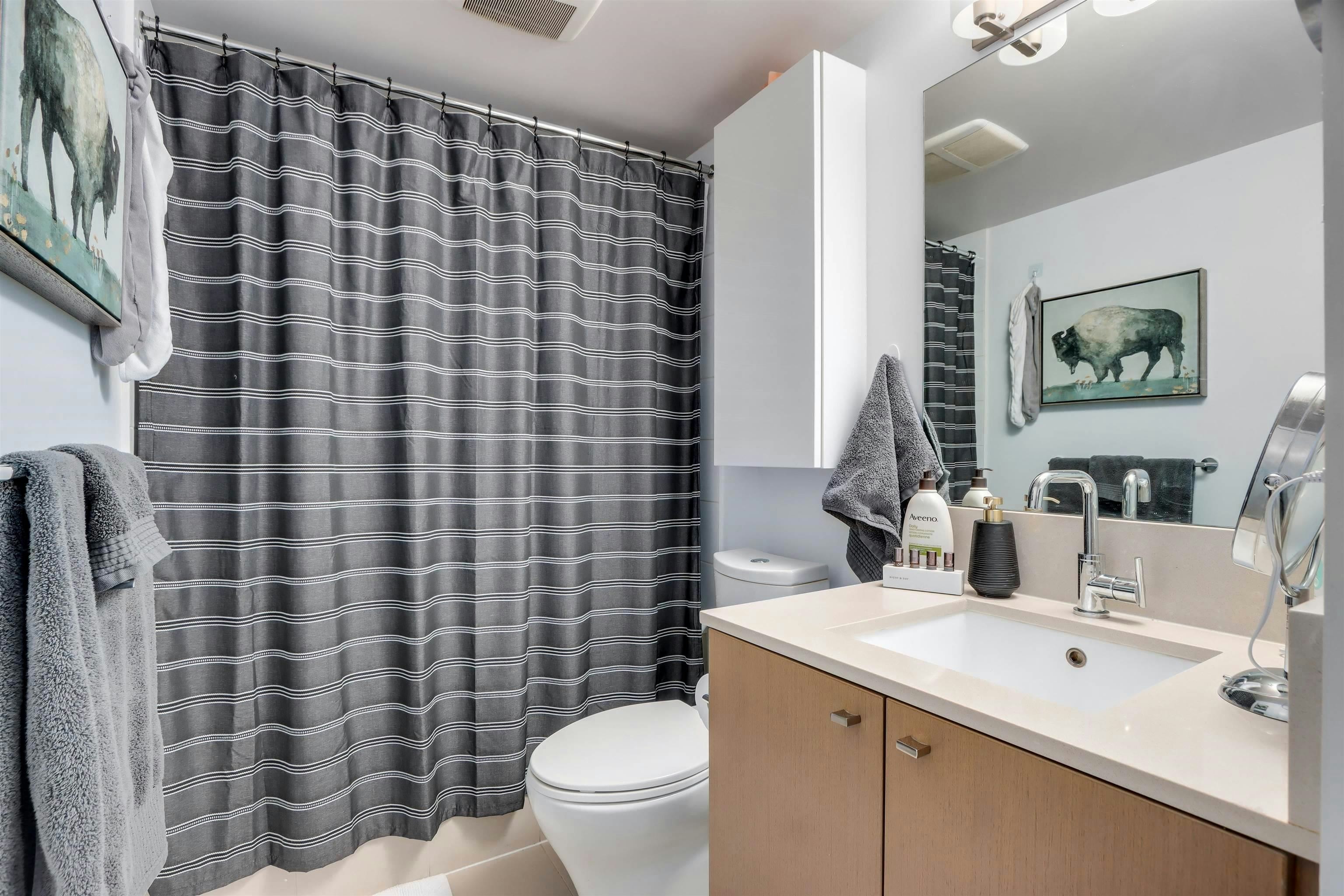 207-1618 Quebec Street, Vancouver, BC, V6A 0C5 - 14