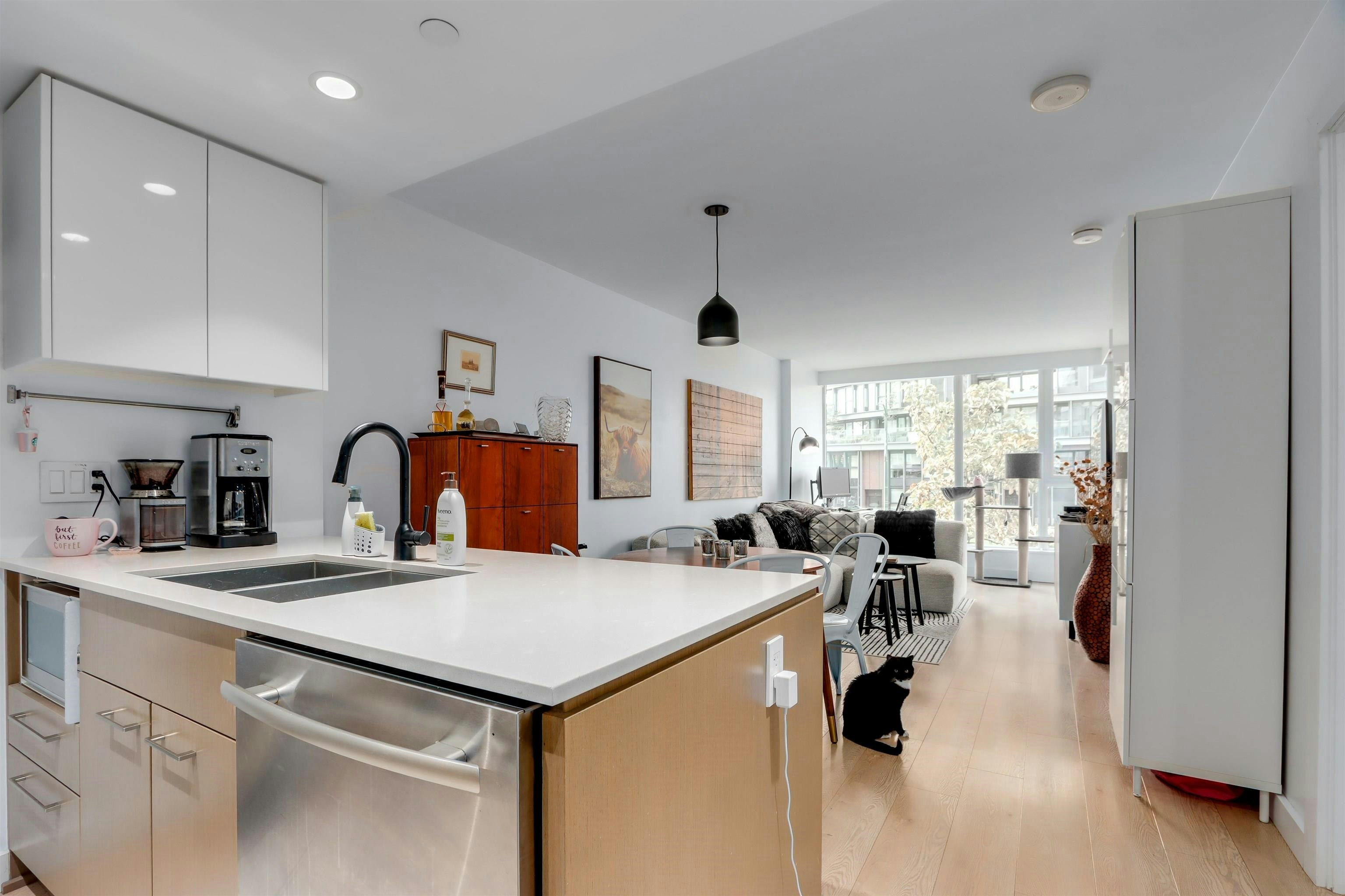 207-1618 Quebec Street, Vancouver, BC, V6A 0C5 - 4