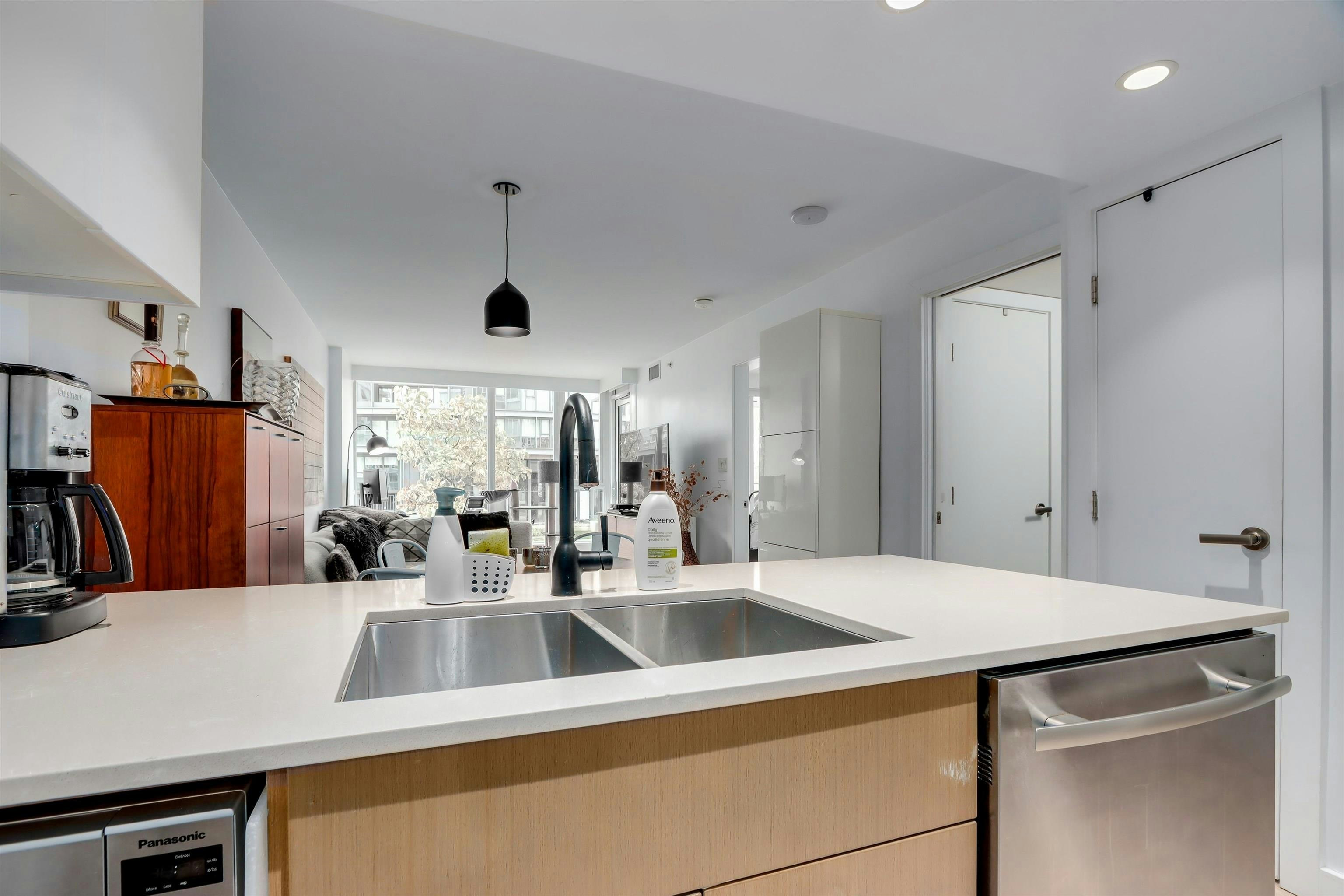 207-1618 Quebec Street, Vancouver, BC, V6A 0C5 - 3