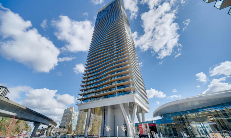 1309-4890 Lougheed Highway