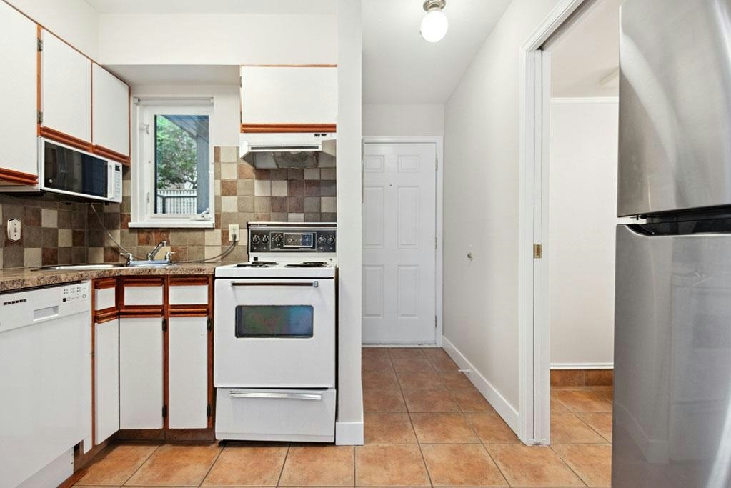 103-1205 W 14th Avenue, Vancouver, BC, V6H 1P7 - 11