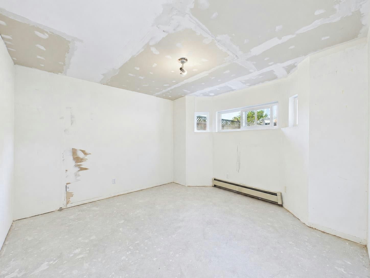 9025 Briar Road, Burnaby, BC, V3N 4V5 - 19