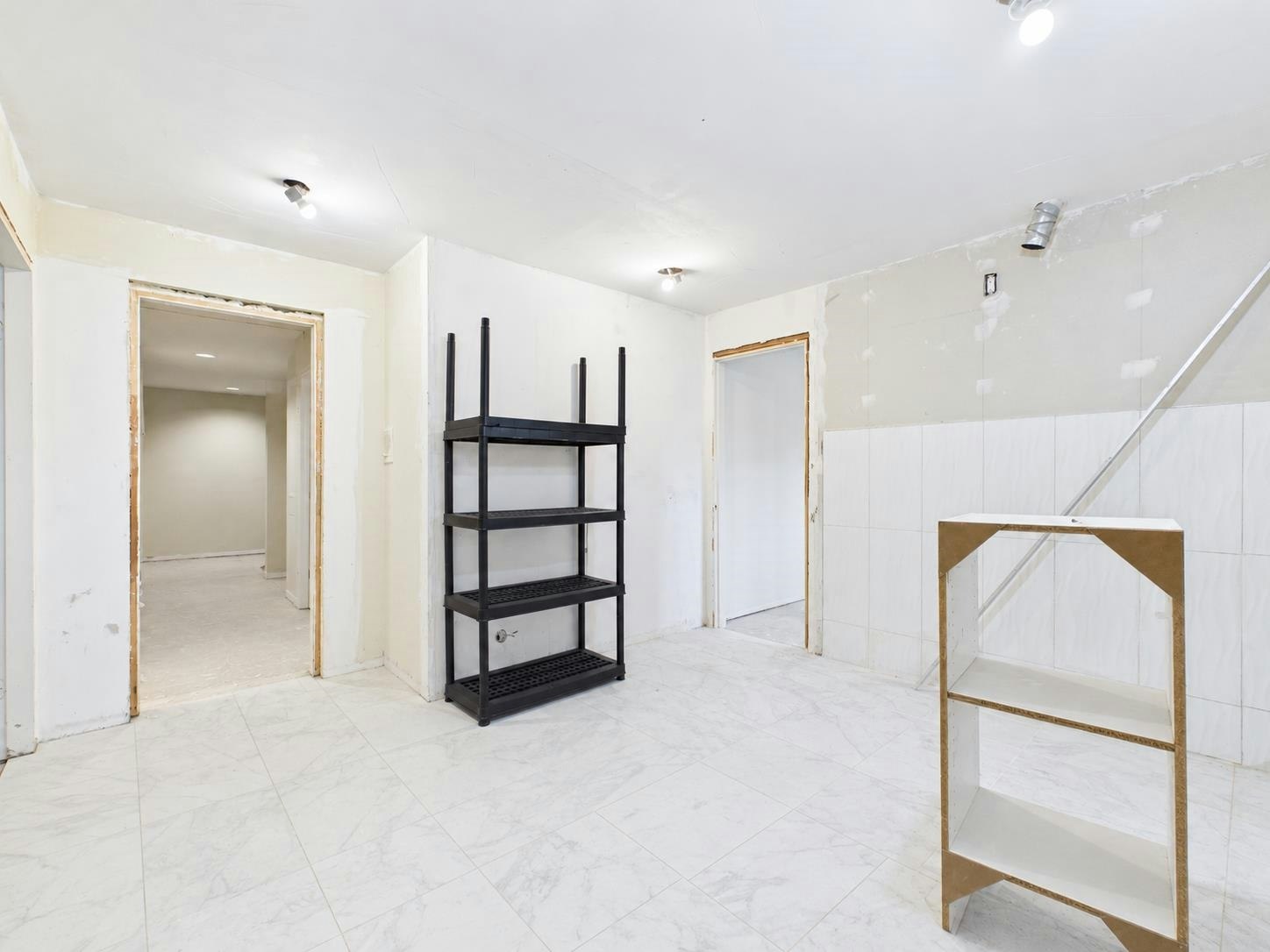 9025 Briar Road, Burnaby, BC, V3N 4V5 - 21