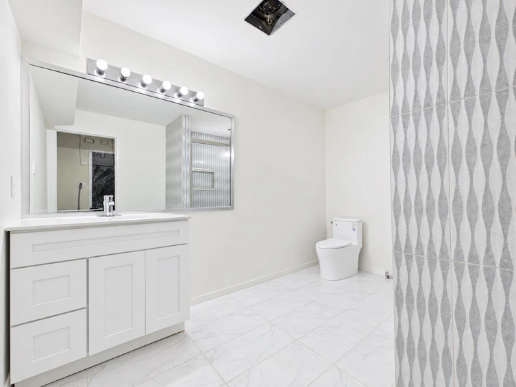 9025 Briar Road, Burnaby, BC, V3N 4V5 - 22