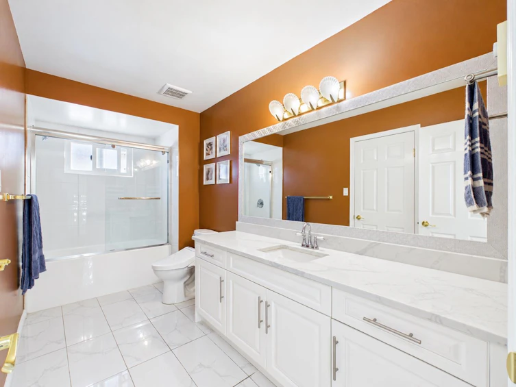 9025 Briar Road, Burnaby, BC, V3N 4V5 - 33