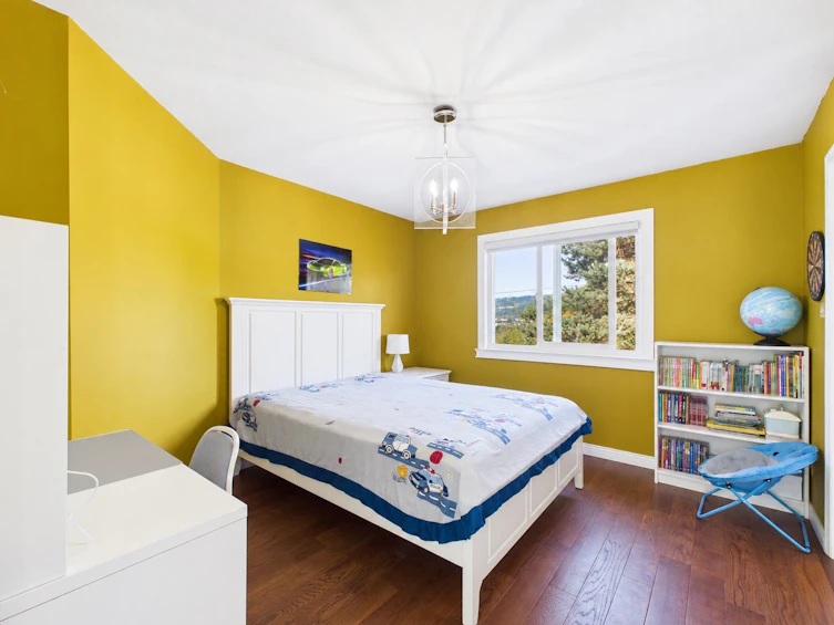 9025 Briar Road, Burnaby, BC, V3N 4V5 - 32