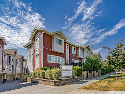 14-6945 185 Street - 2