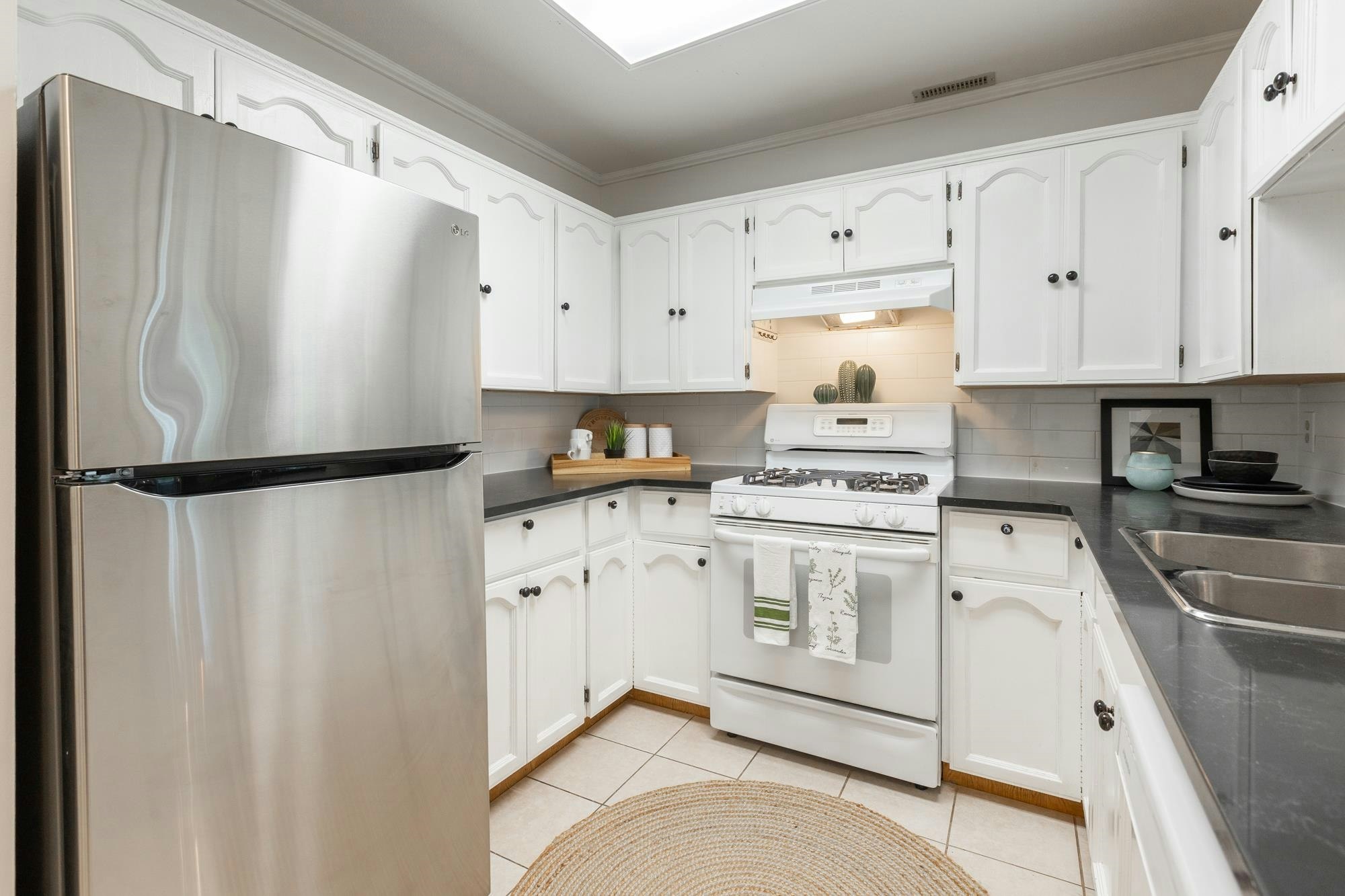 107-13965 16 Avenue, Surrey, BC, V4P 1P8 - 4