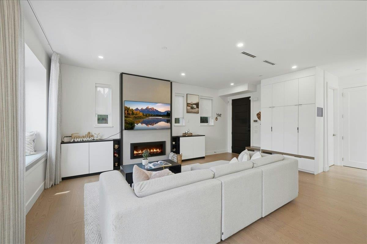 2137 E 2nd Avenue, Vancouver, BC, V5N 1E9 - 13