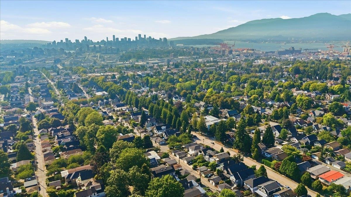2137 E 2nd Avenue, Vancouver, BC, V5N 1E9 - 30