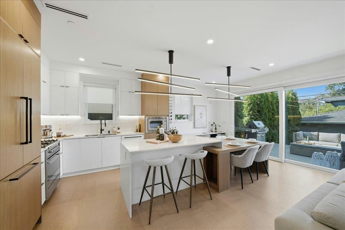 2137 E 2nd Avenue, Vancouver, BC, V5N 1E9 - 11