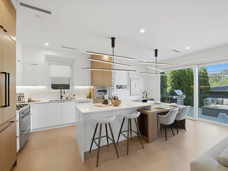 2137 E 2nd Avenue, Vancouver, BC, V5N 1E9 - 11