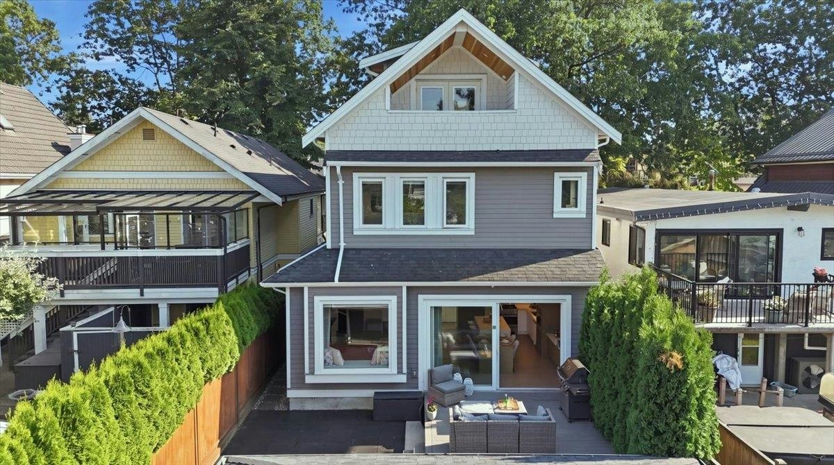 2137 E 2nd Avenue, Vancouver, BC, V5N 1E9