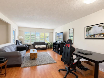 5734 49b Avenue - 4