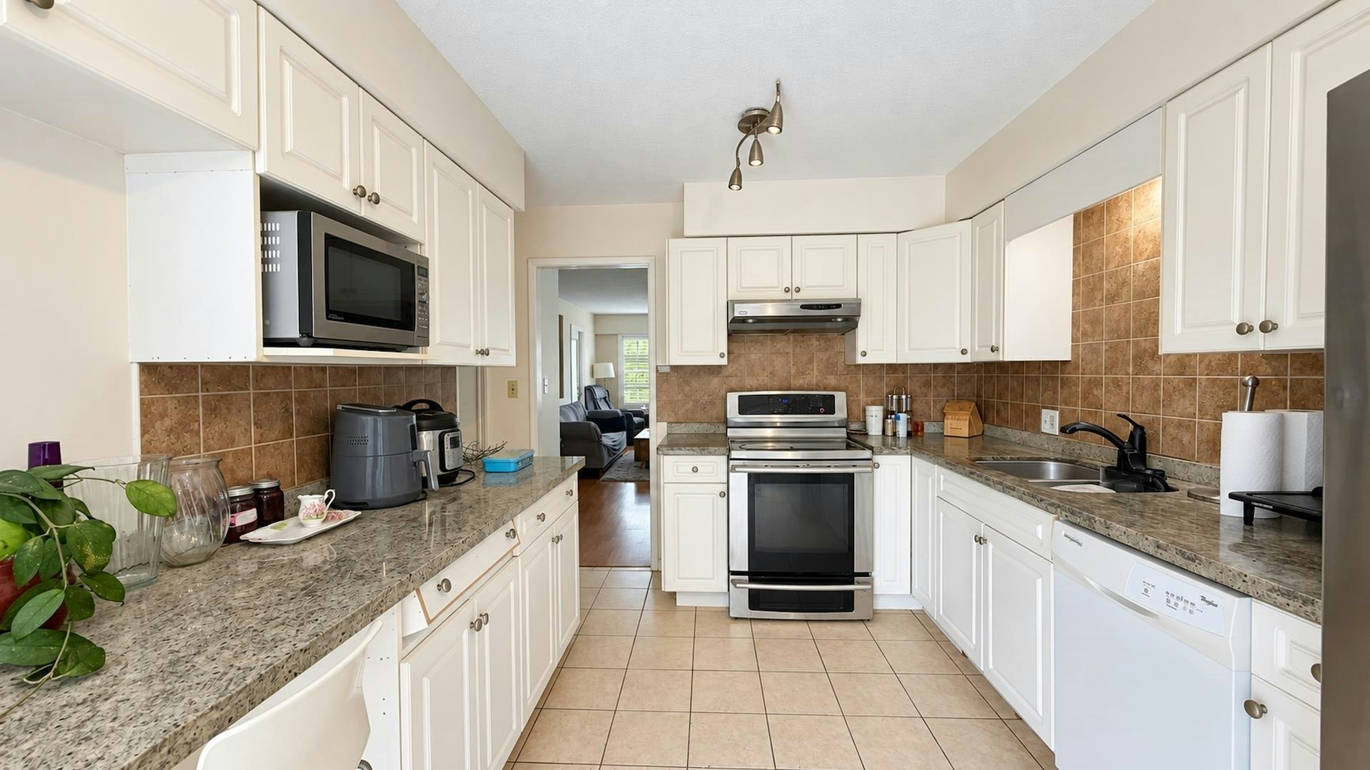 5734 49b Avenue - 5