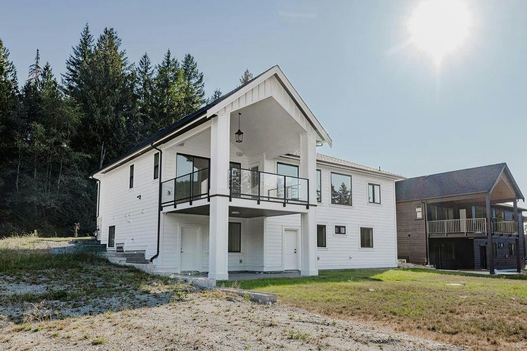 1203 Castle Road, Gibsons, BC, V0N 1V5 - 35