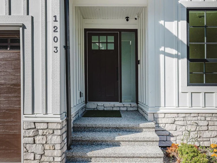 1203 Castle Road, Gibsons, BC, V0N 1V5 - 4