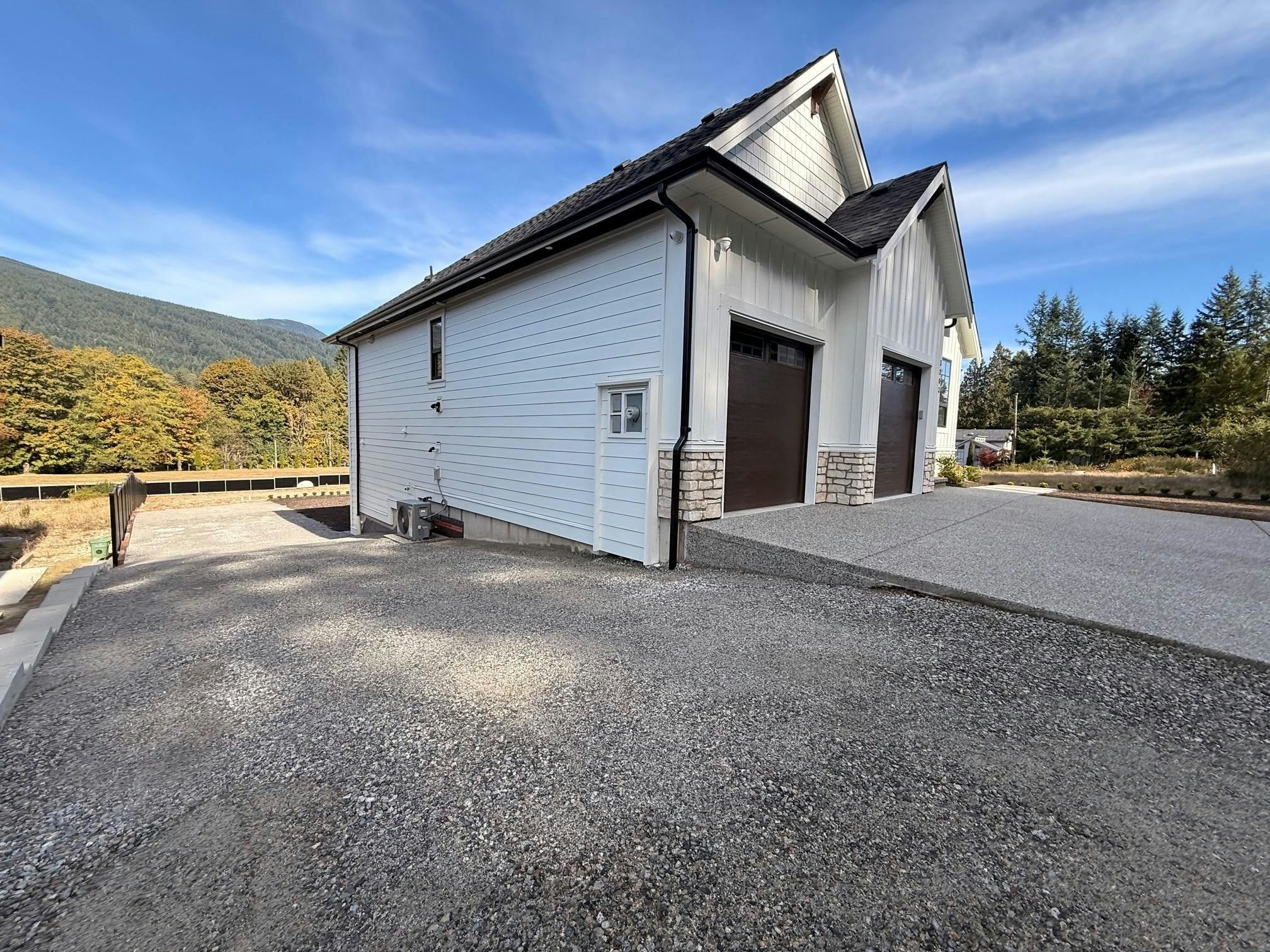 1203 Castle Road, Gibsons, BC, V0N 1V5 - 33