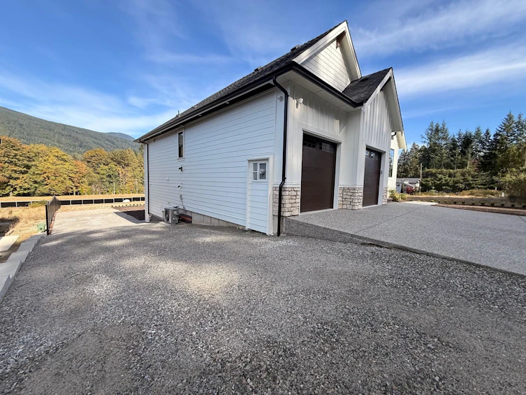 1203 Castle Road, Gibsons, BC, V0N 1V5 - 33