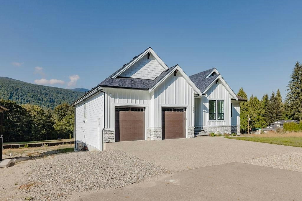 1203 Castle Road, Gibsons, BC, V0N 1V5 - 34