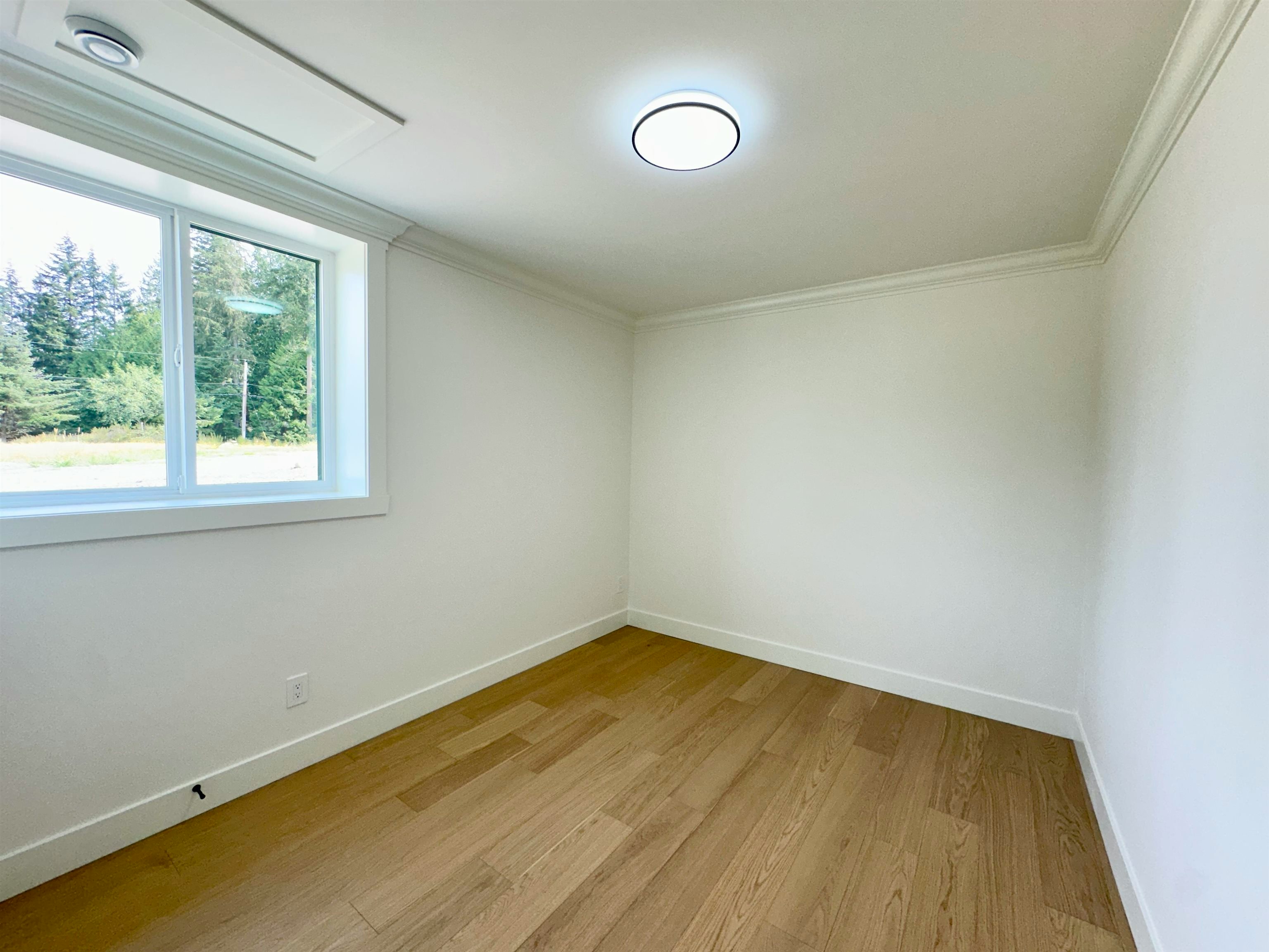 1203 Castle Road, Gibsons, BC, V0N 1V5 - 32
