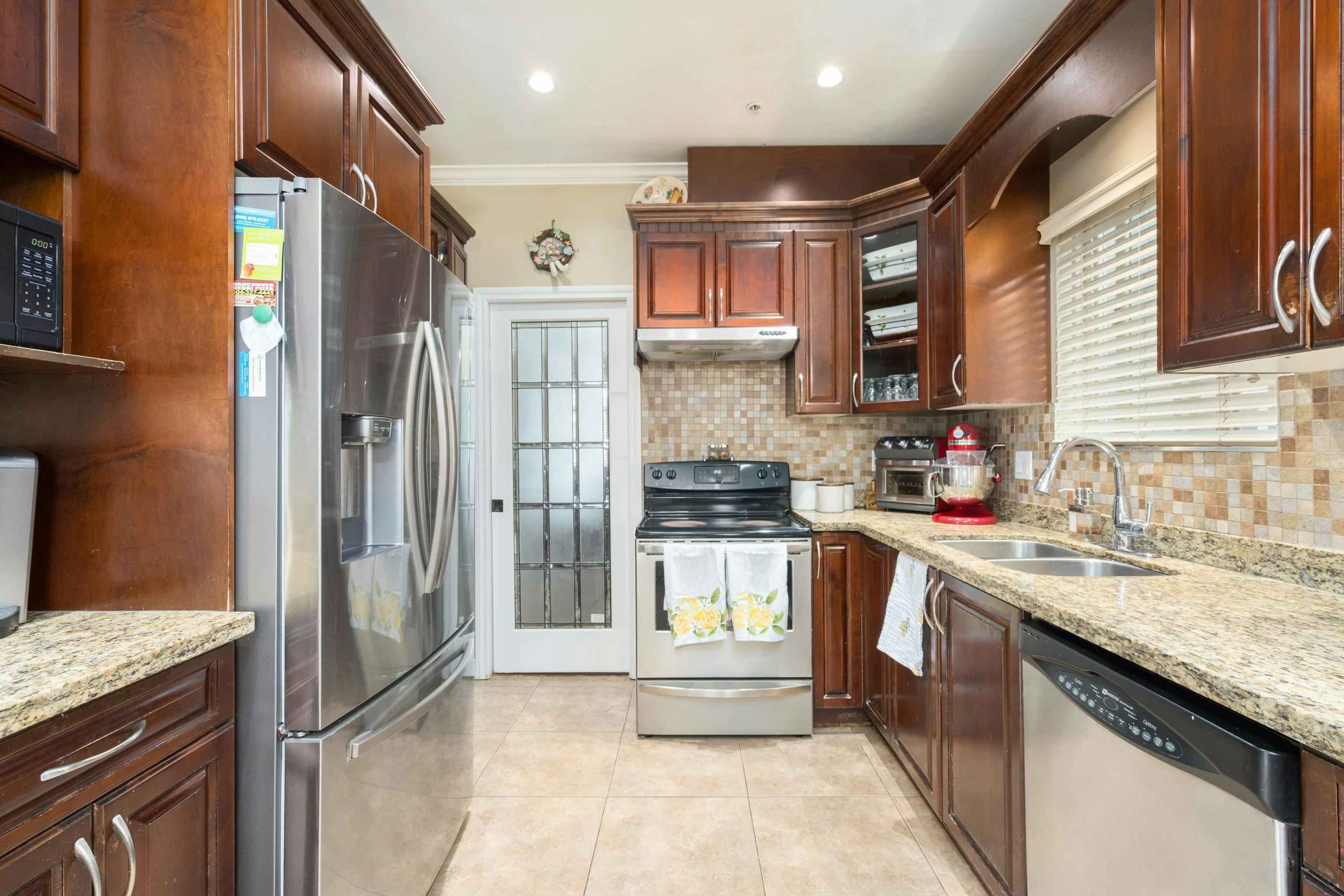 36 E 54 Avenue, Vancouver, BC, V5X 1N4 - 9