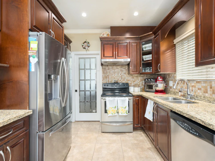 36 E 54 Avenue, Vancouver, BC, V5X 1N4 - 9