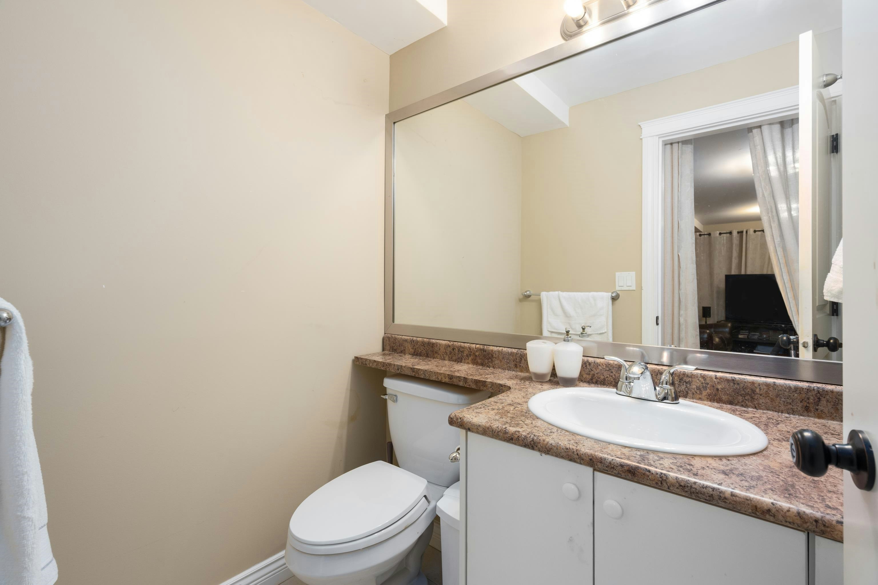 36 E 54 Avenue, Vancouver, BC, V5X 1N4 - 27