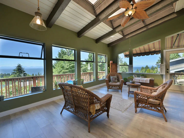 5125 Salal Road, Sechelt, BC, V7Z 0B7